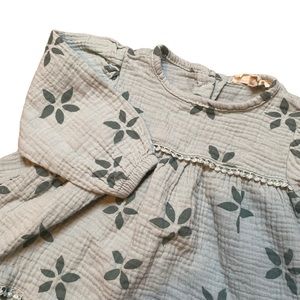 Jessica Simpson - Green Floral Long Sleeved Top